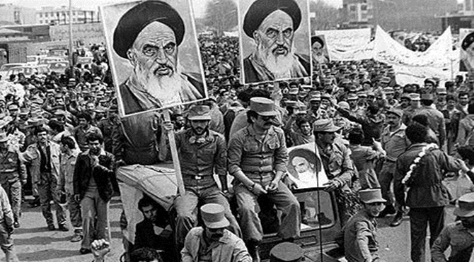 İslamcı Dergilerde İran Devrimi